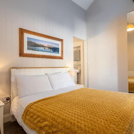 Brampton Holiday Homes - The Mews Apartment Екстериор снимка