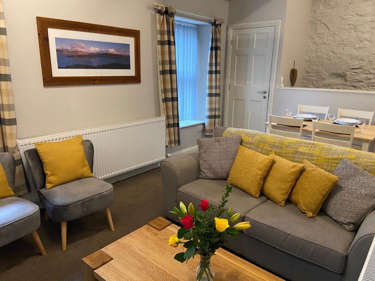 Brampton Holiday Homes - The Mews Apartment Екстериор снимка